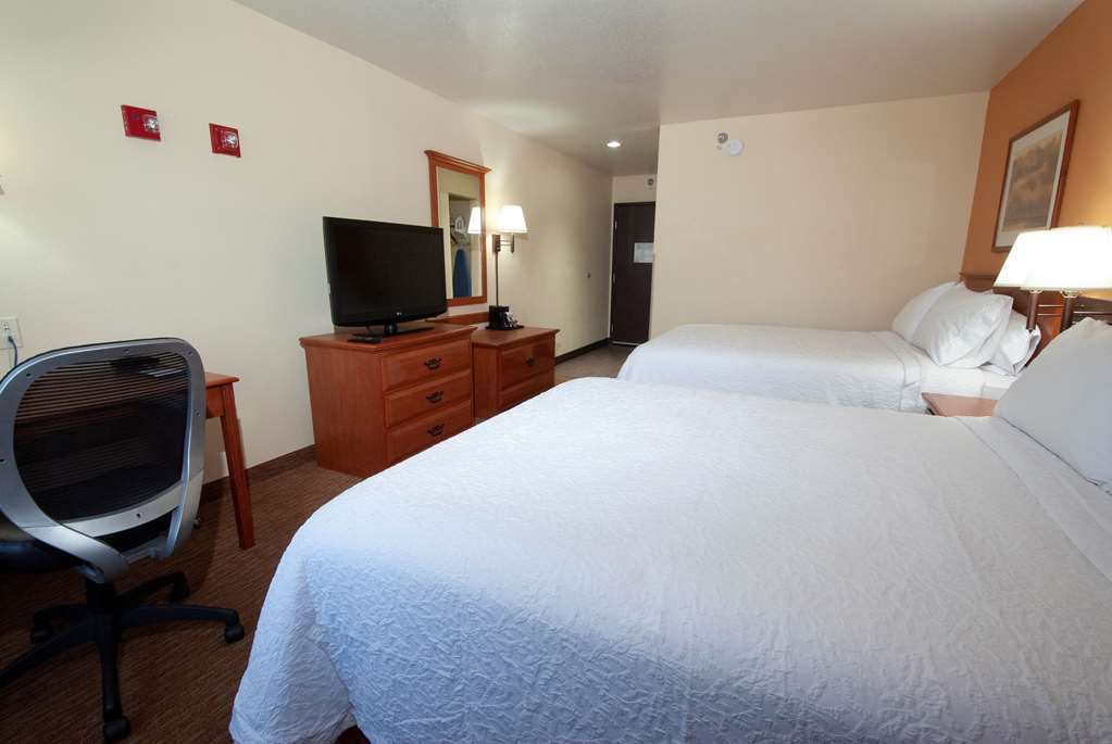 Hampton Inn & Suites Las Vegas-Henderson Room photo
