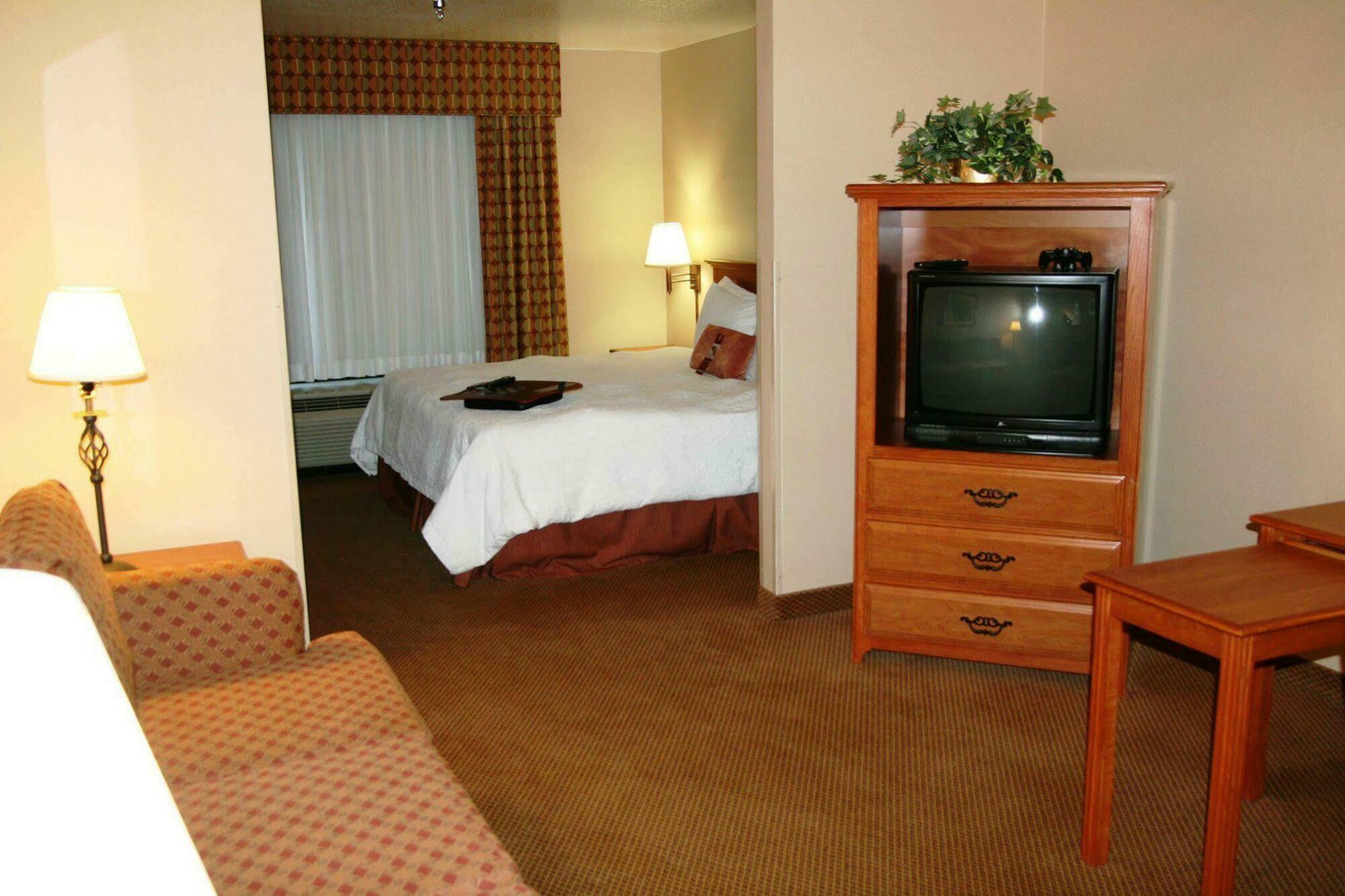 Hampton Inn & Suites Las Vegas-Henderson Room photo